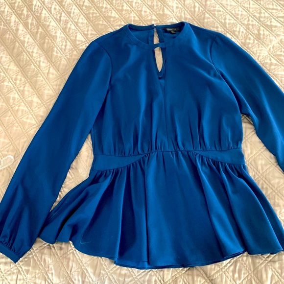 Beautiful Peplum Blouse - Picture 3 of 6